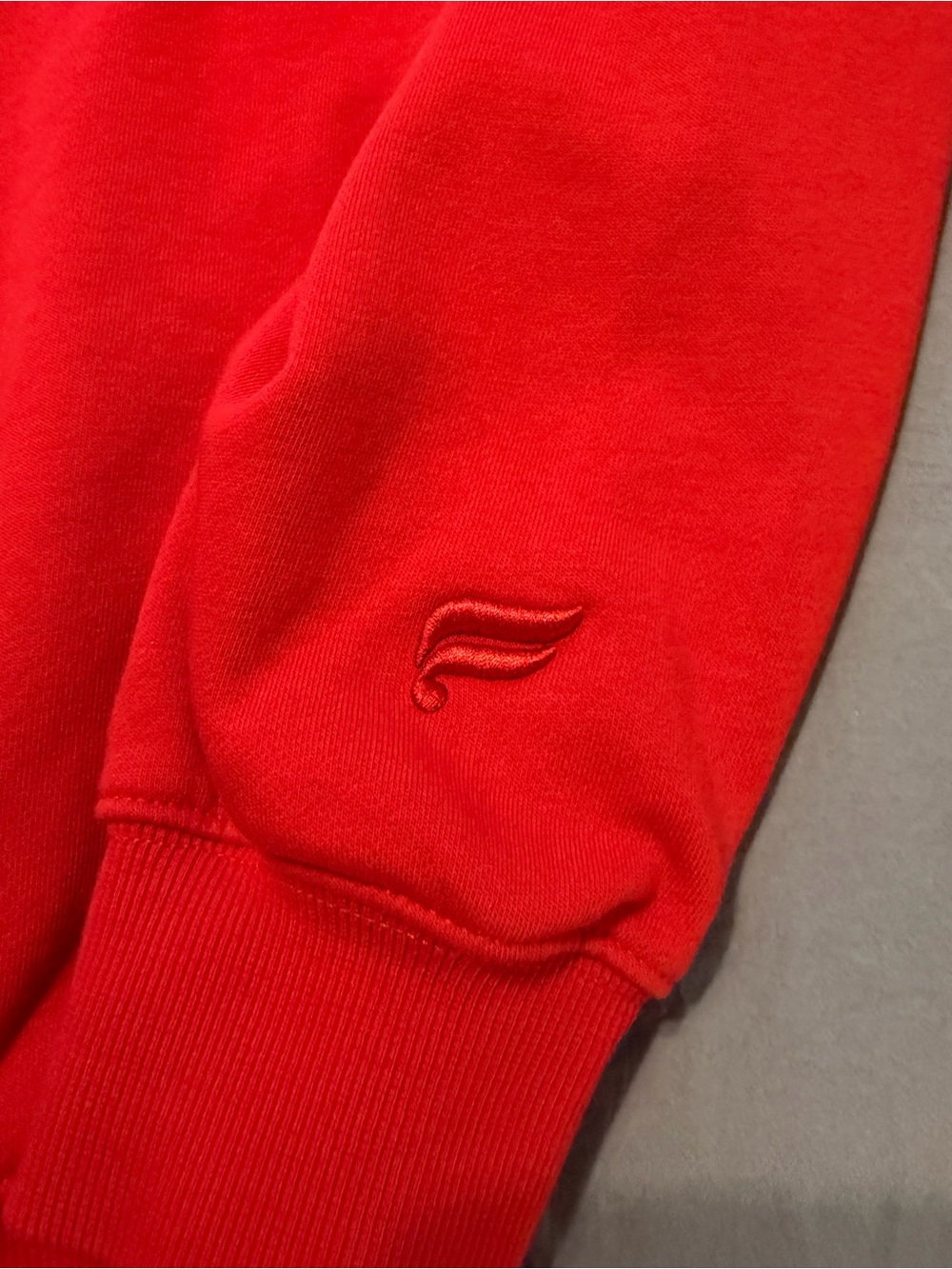 Fabletics - Red over-the-shoulder Sweater - sz M - Picture 2 of 3